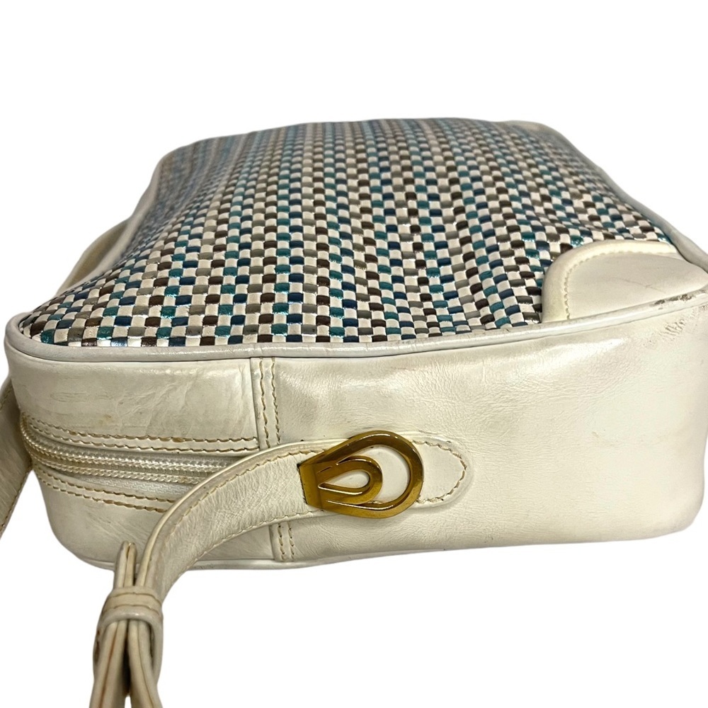 Gucci Vintage White Woven Camera Bag - Picture 7 of 9